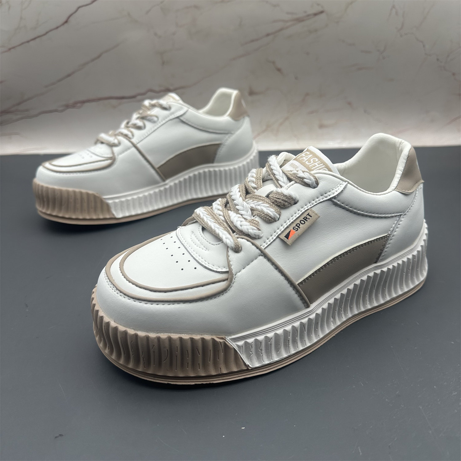 牛皮真皮轻便平底防滑板鞋拼色百搭厚底圆头系带运动休闲单鞋女,女鞋,时尚休闲鞋,淘宝优惠券,粉丝福利购,淘宝优惠卷