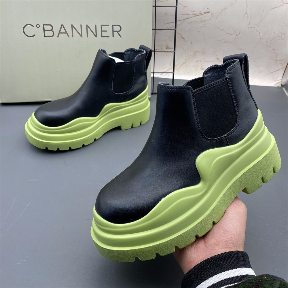 C.BANNER千百度撤柜断码牛皮女鞋平底防滑圆头套筒时尚马丁短靴