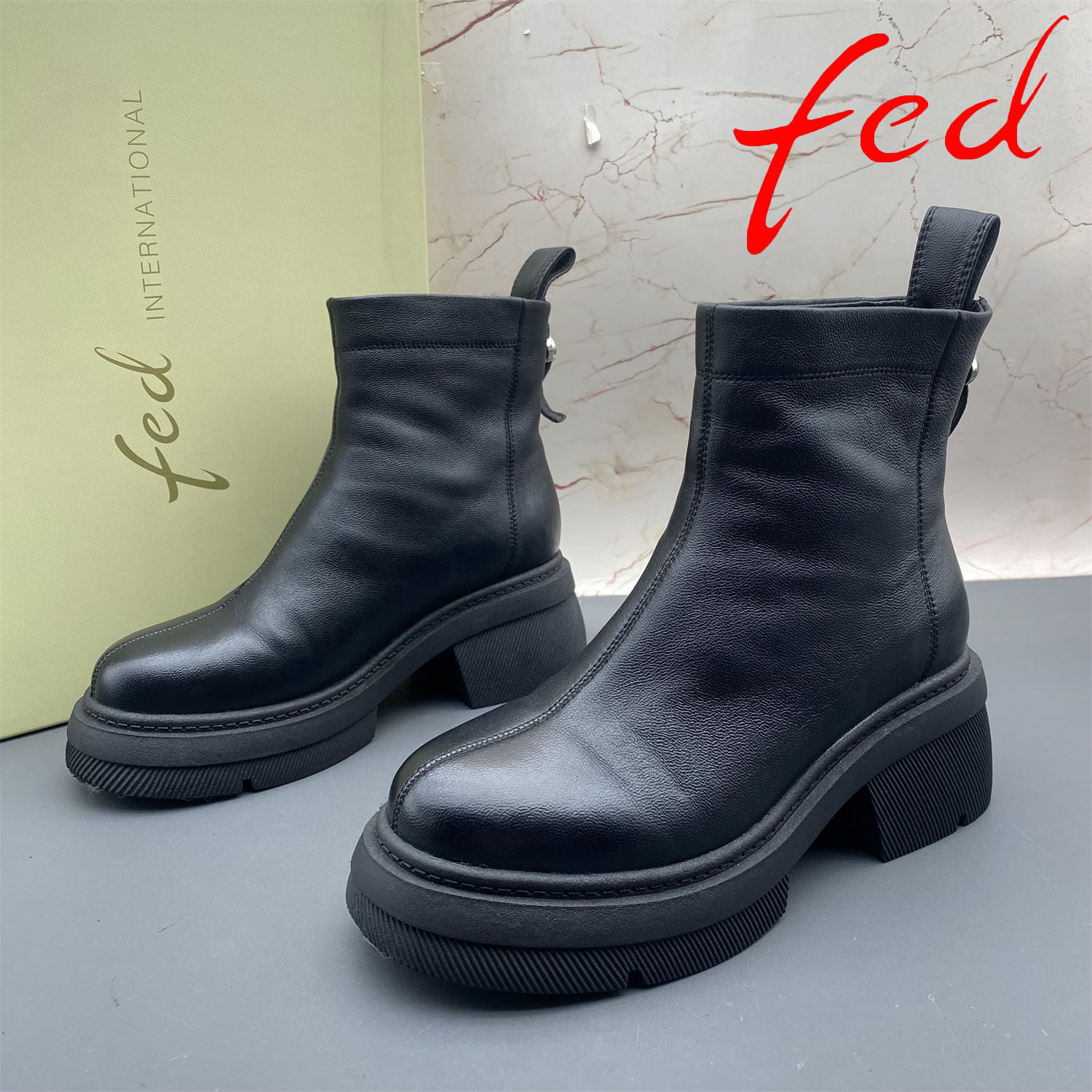 35码fed/艾芙伊迪撤柜断码羊皮女鞋平跟后拉链圆头防滑休闲短靴