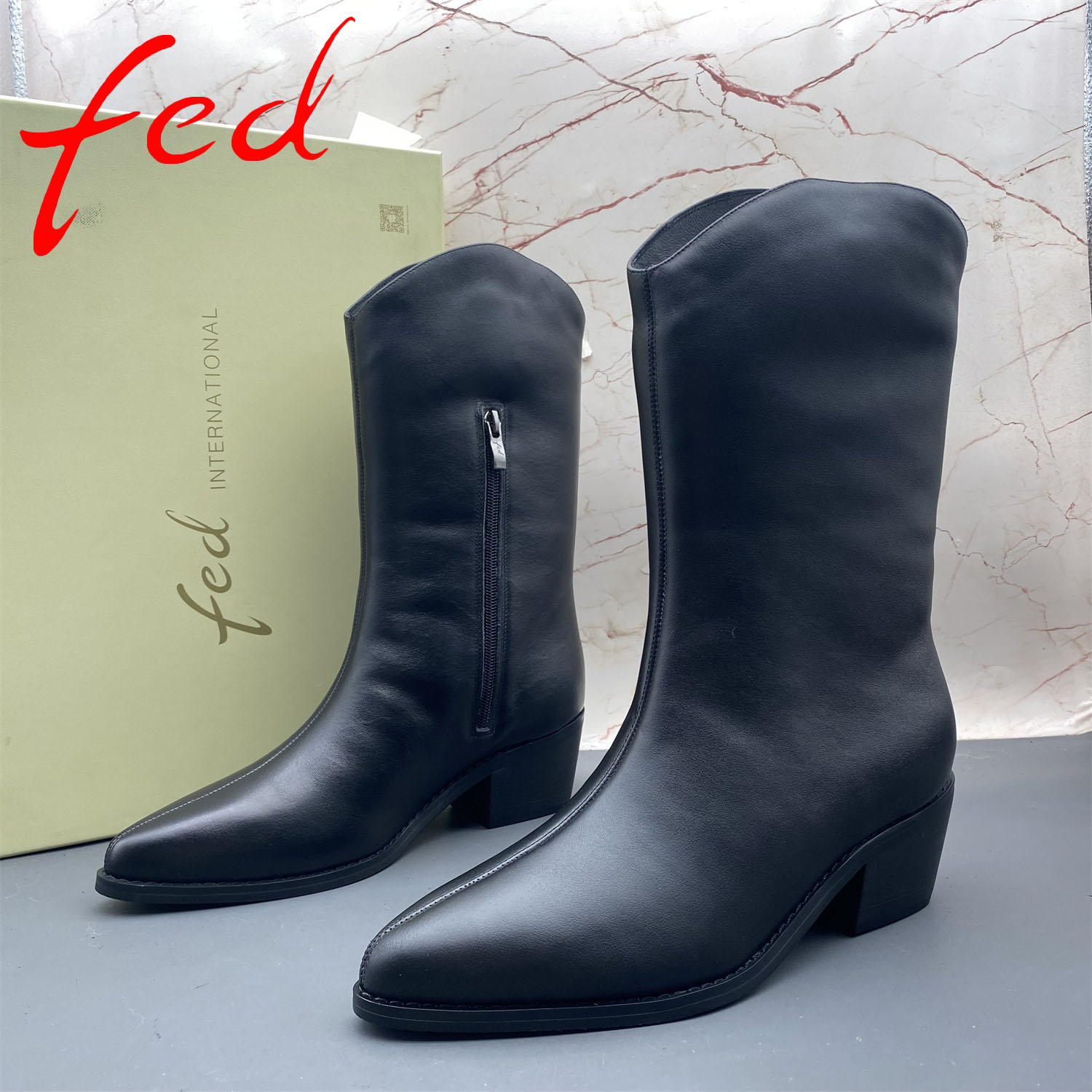 39码fed/艾芙伊迪撤柜断码牛皮女鞋平跟短靴侧拉链尖头羊毛棉鞋