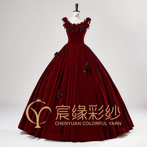 酒红色高级感丝绒礼服