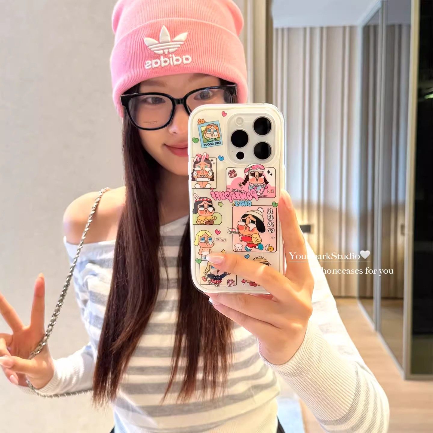 网红卡通哭泣女孩炫彩苹果大孔壳