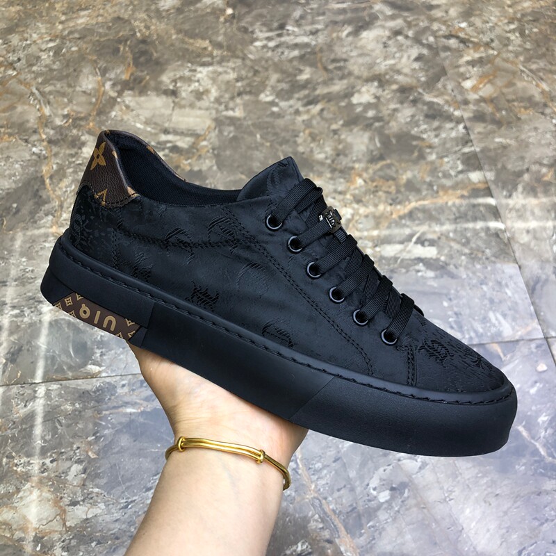 休闲风黑色透气板鞋男春夏季布面百搭时尚男士潮鞋松紧带一脚蹬