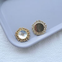 1 прозрачный бриллиант золотого дна