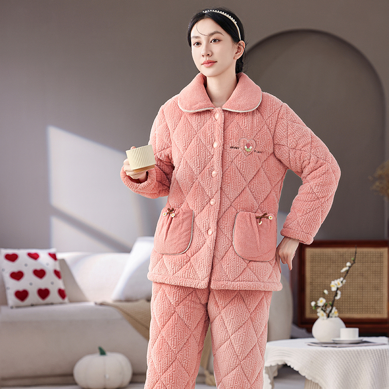 中老年睡衣女秋冬季三层加厚加绒珊瑚绒夹棉保暖妈妈款家居服冬天