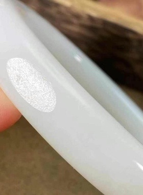 保真正品新疆和田玉籽料手镯54.5圈口腕间风情白皮油性出色