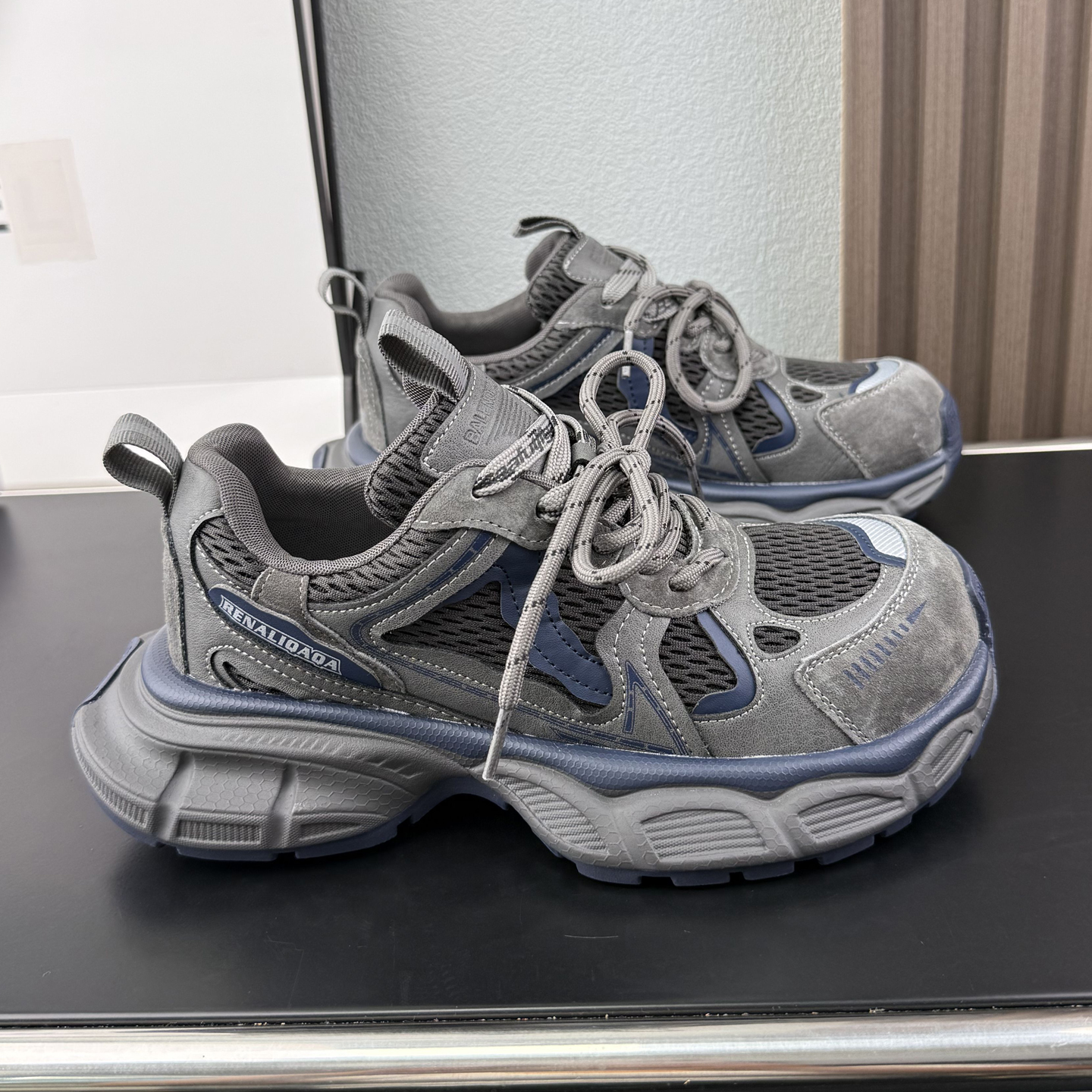 时尚百搭休闲鞋轻便运动鞋跑鞋