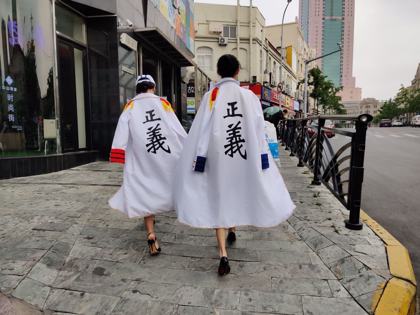 海贼王衣服正义海军披风 价格 怎么样 图片 海贼王衣服正义海军披风 价格 怎么样 图片