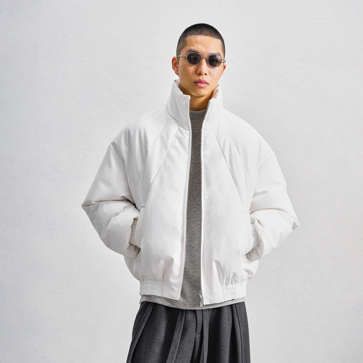 时尚简约纯色双拉链立领羽绒服男