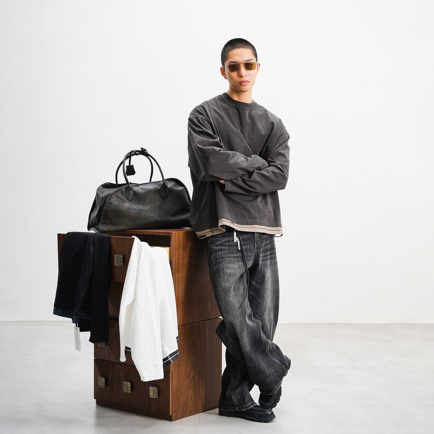 JUPSTUDIO拼接破洞贴标长袖T恤男