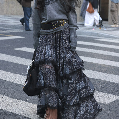 AZure法式复古大裙摆印花半身裙