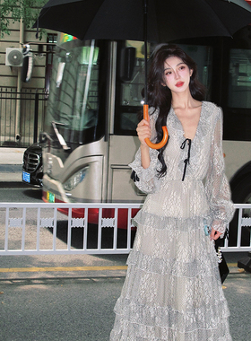 AZure温柔风复古蕾丝连衣裙法式荷叶边蛋糕气质长裙拼接绑带裙秋