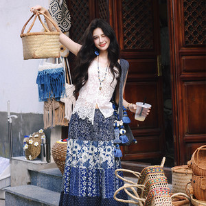 AZure温柔复古拼接印花半身裙