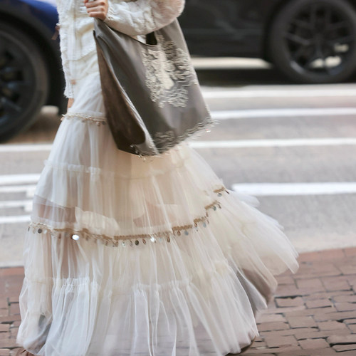 AZure温柔风花边网纱裙中长款