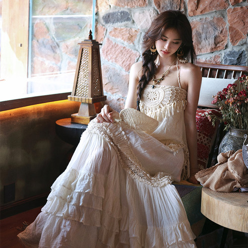 AZure温柔浪漫手工挂脖背心吊带