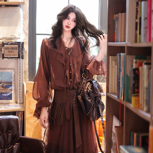 AZure复古荷叶领衬衫风琴褶半裙