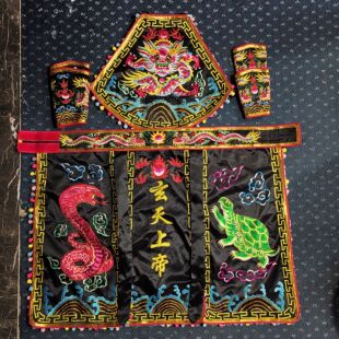玄天上帝衣服服饰定制龟蛇乩童袍手工双龙披风关圣帝君服饰