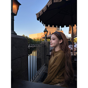 林悠 把云朵织成毛衣 好美的咸菜绿千金风洋气显白长袖针织连衣裙