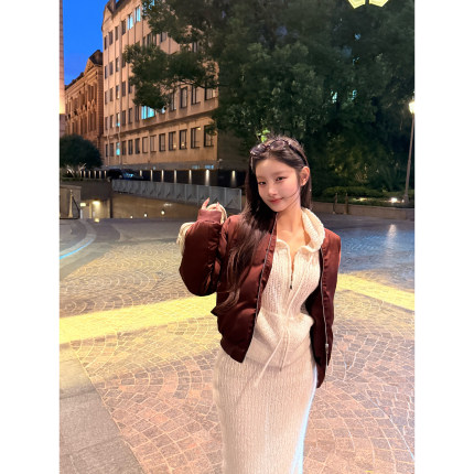 林悠 定制【日本VÉ 超显白酒洋气光泽感红棕色yb7k+拉链短外套】