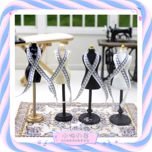 DOLLHOUSE 微缩食玩模型娃娃屋配件迷你展示架模特尺子组合B222