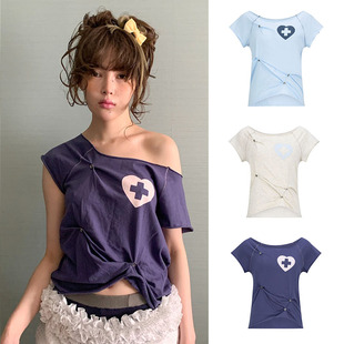 FAERIE夏季新款十字架印花纽扣百搭圆领斜肩短袖T恤宽松显瘦上衣