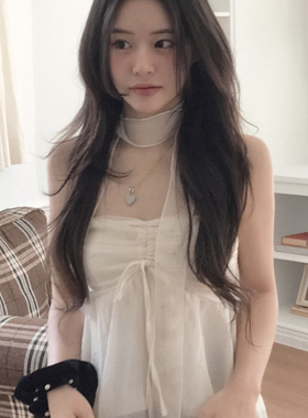 2025夏cloudemotion新款韩国甜妹褶皱一字肩系带设计露肩飘带上衣