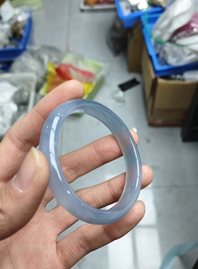 56圈口玛瑙手镯一条k192