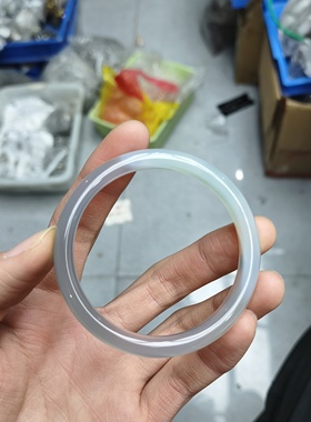 58圈口玛瑙手镯一条k181