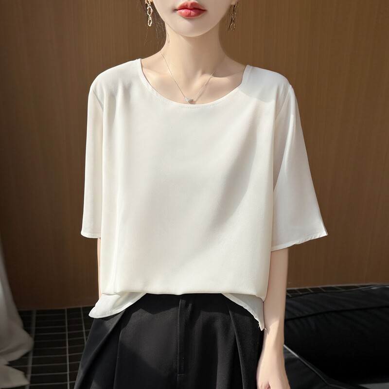 简约宽松圆领丝滑抗皱短袖T恤女