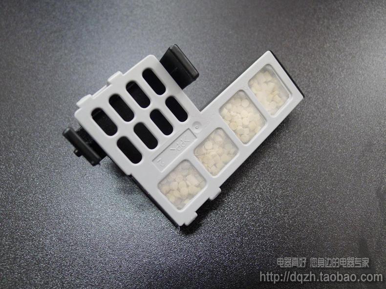 1原装松下空气净化器F-V1670C 73C6VJD加湿过滤网除菌块 防菌防霉