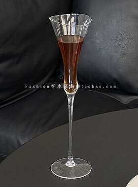 小众设计感酒吧微醺酒杯高颜值精致收腰特调高脚杯香槟杯甜酒杯子