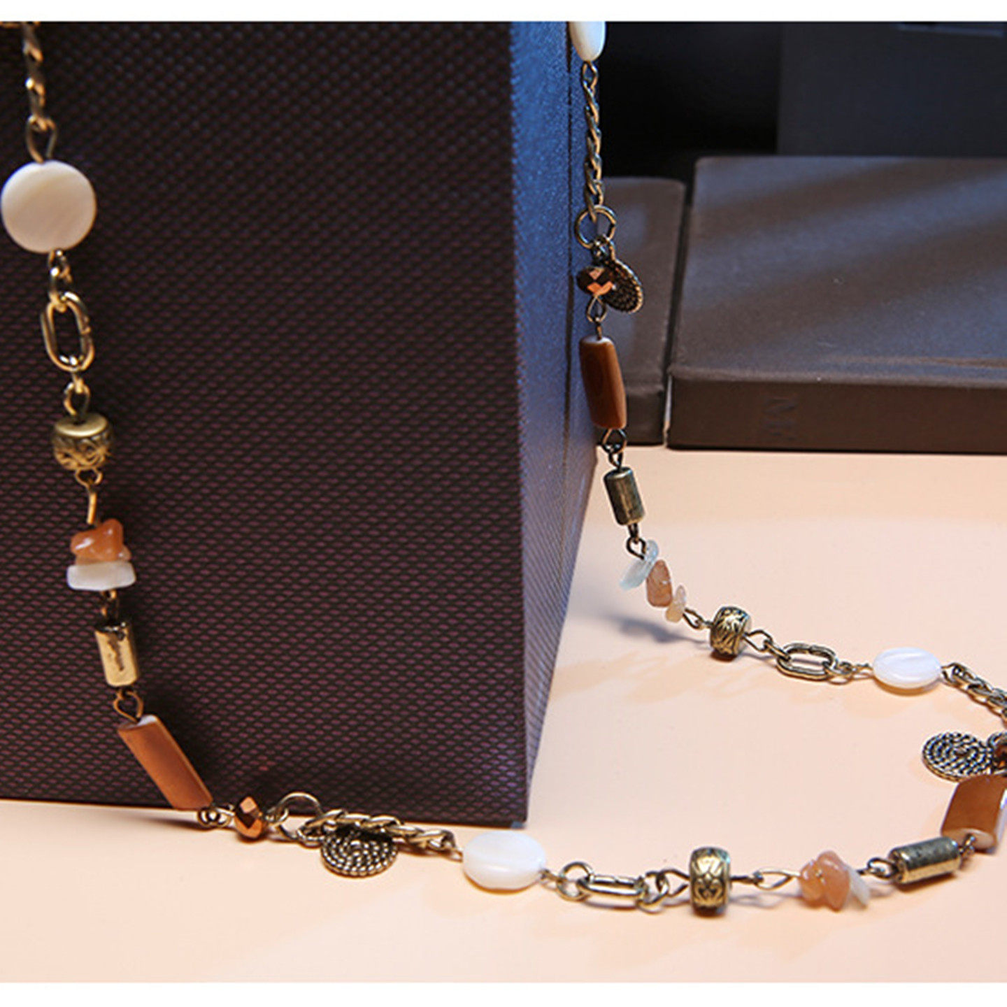 欧美时尚女性长款项链毛衣链 Ladies' necklace sweater chain
