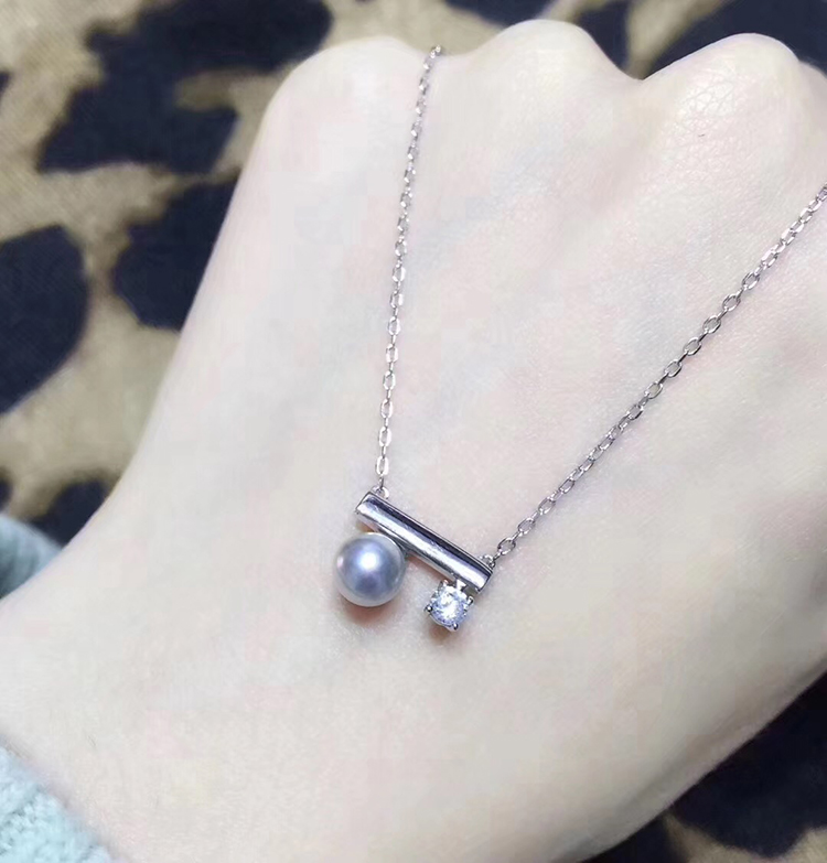 空托平衡木款珍珠项链配饰