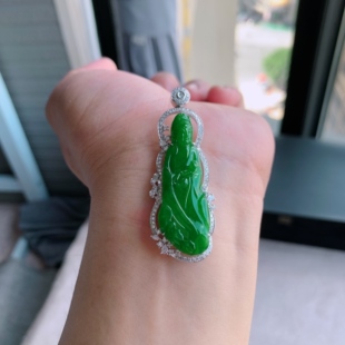 缅甸天然A货翡翠 18K金伴钻镶正阳绿观音挂件吊坠L13