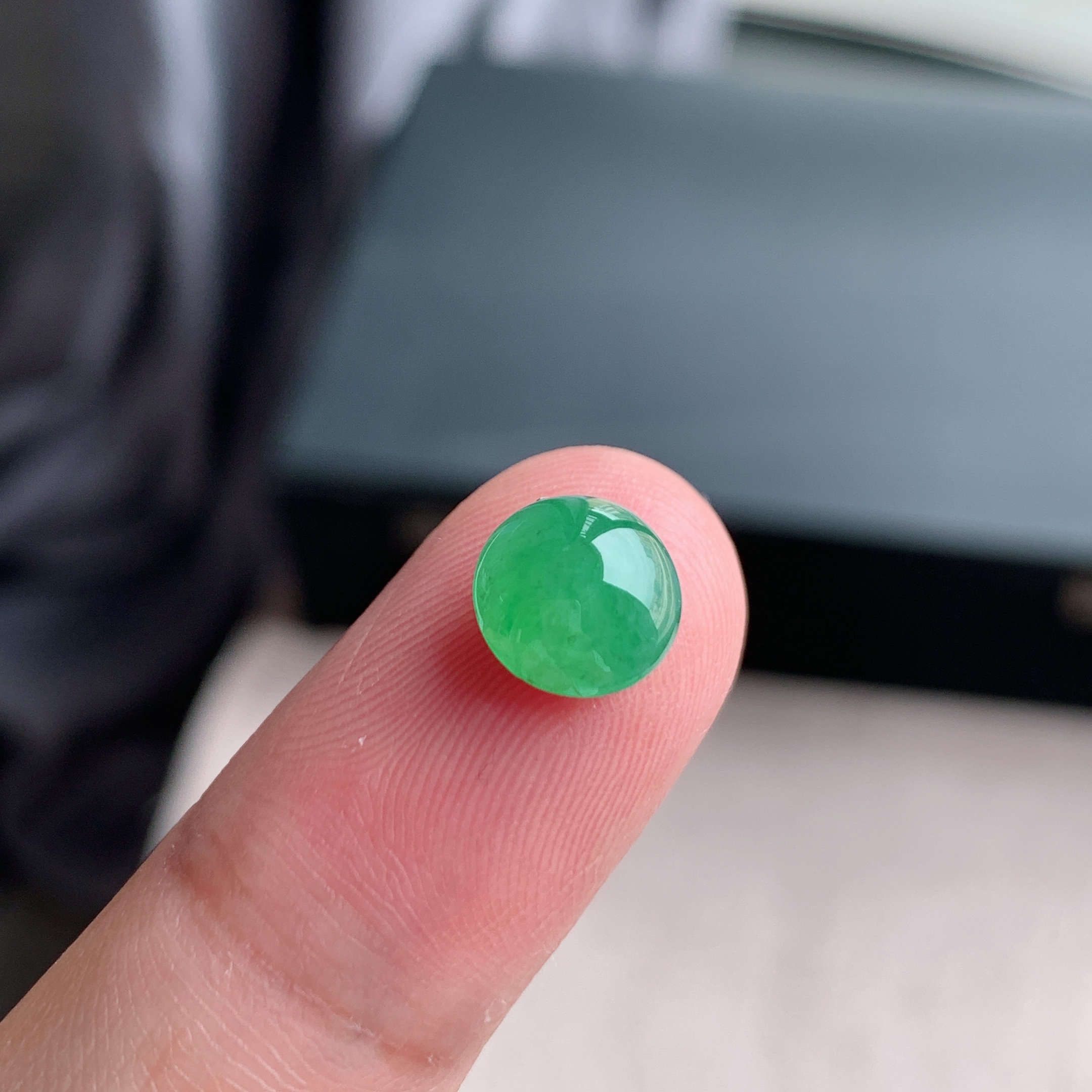 缅甸天然A货翡翠冰糯种蛋面