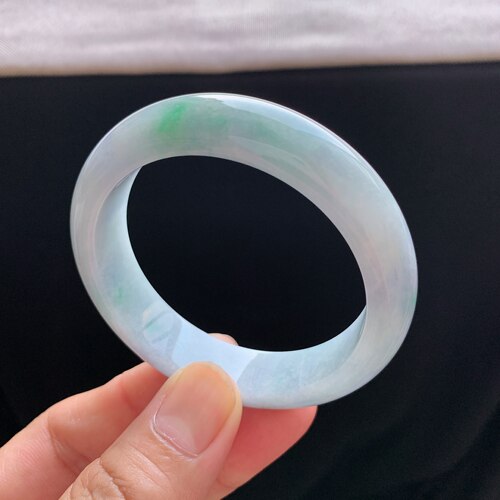 缅甸A货翡翠春带彩正圈手镯