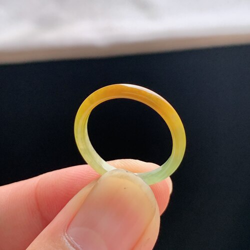 天然A货冰糯黄翡翠素圈戒指