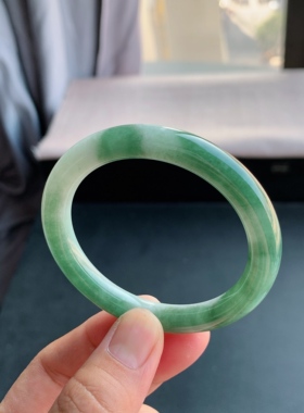 缅甸天然A货翡翠 55圈口半山水圆条手镯000818玉镯T06
