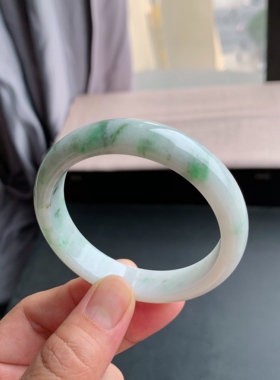 缅甸天然A货翡翠 58圈口飘绿花正圈手镯玉镯T9