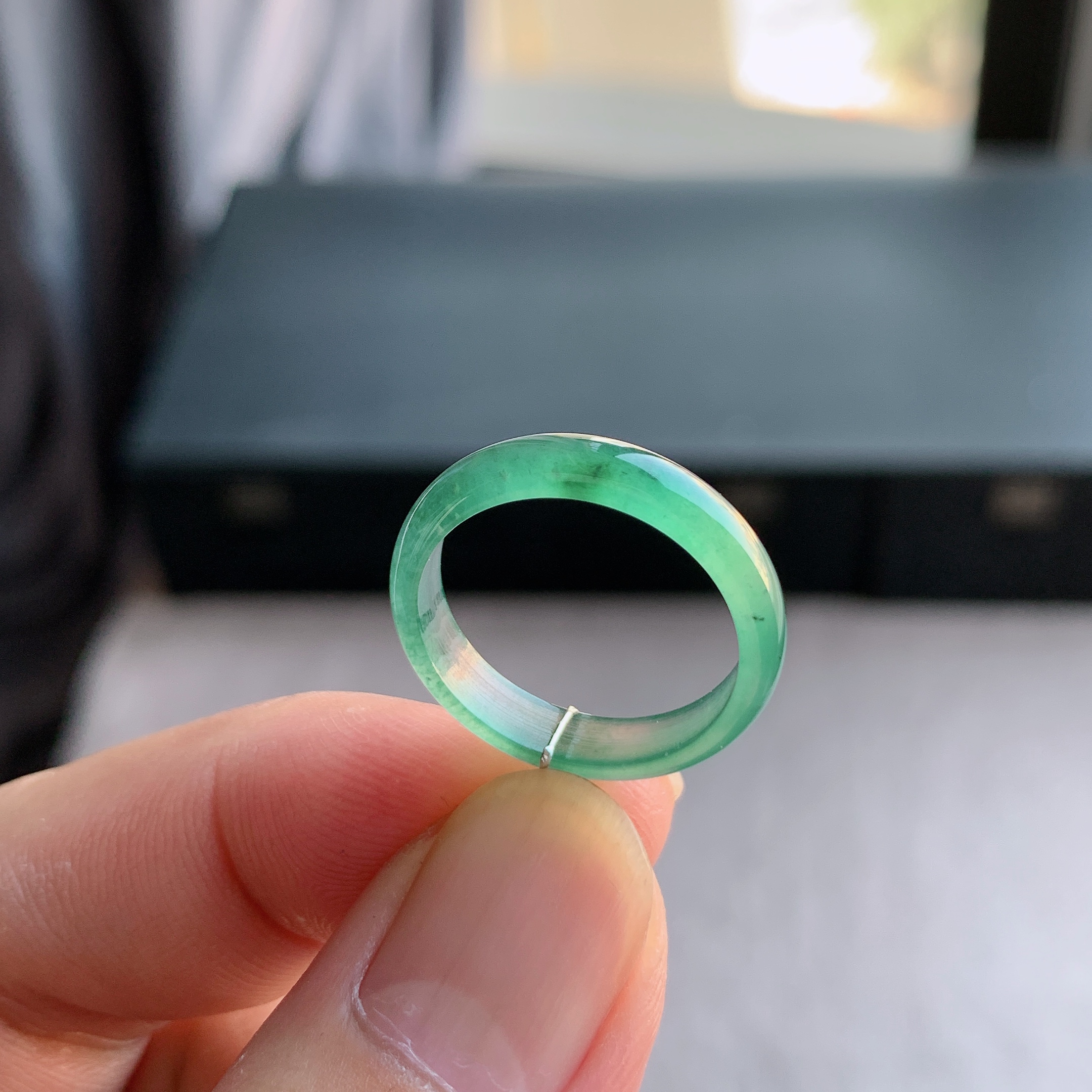 天然翡翠16号圆形弧面冰飘花戒指