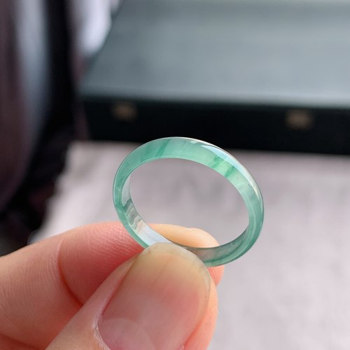 天然A货翡翠冰飘花素圈戒指