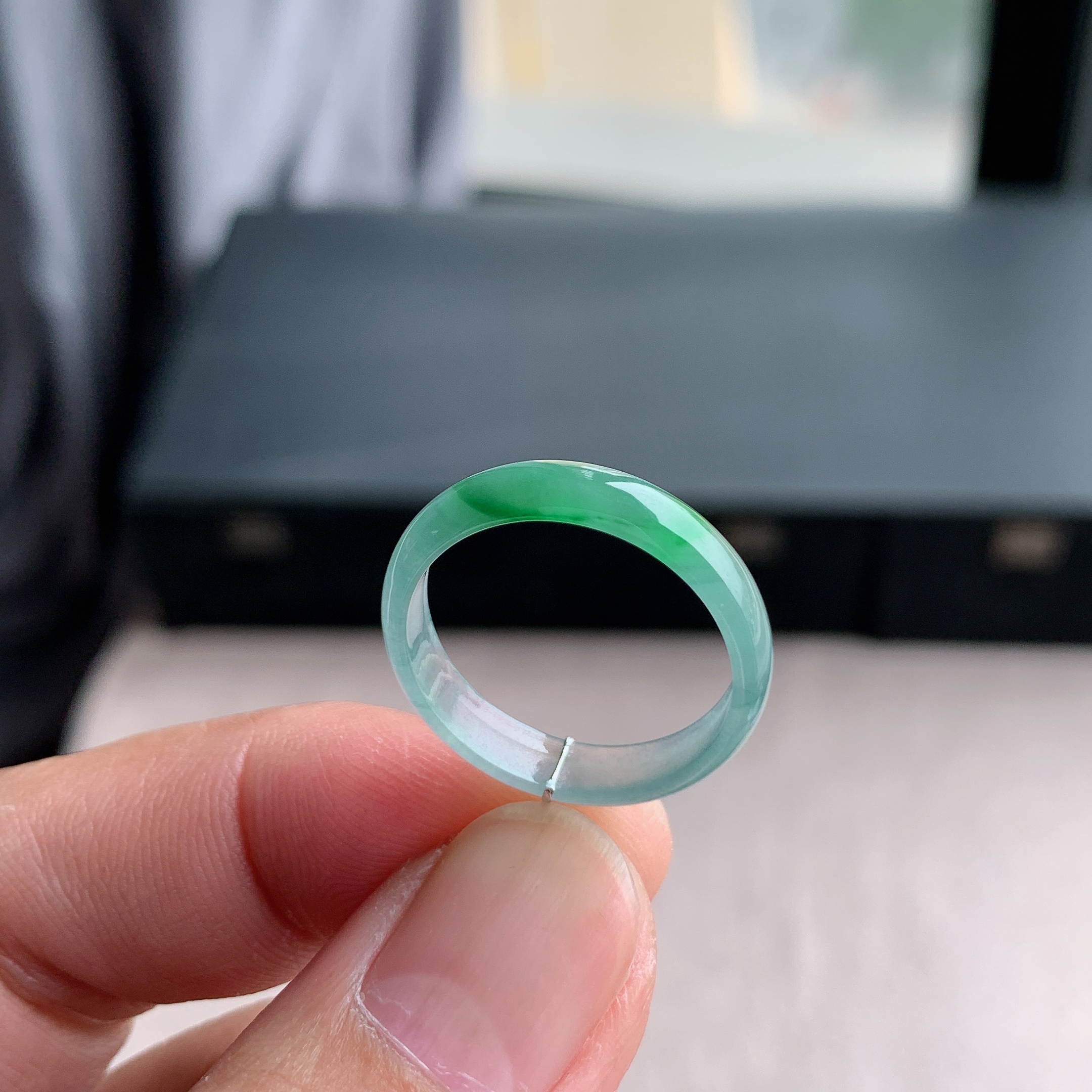 天然A货翡翠冰种19号飘阳绿戒指