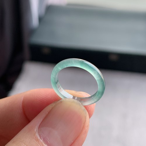 天然A货冰种白月光翡翠素圈戒指