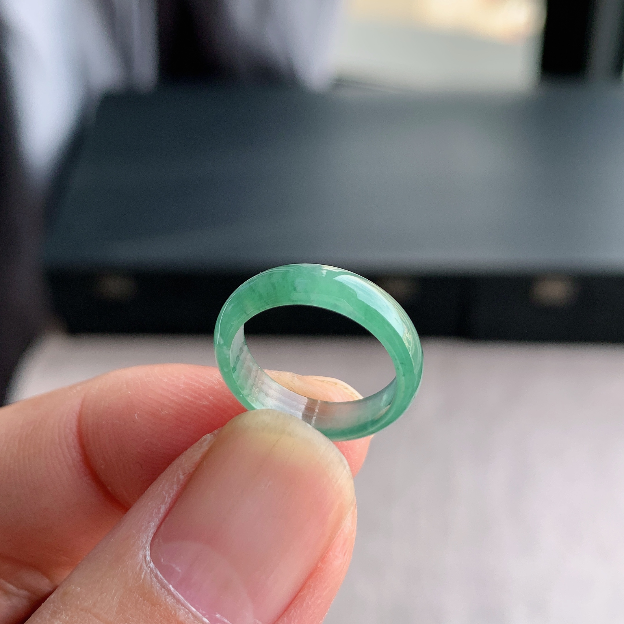 天然A货翡翠冰种6号晴水绿戒指