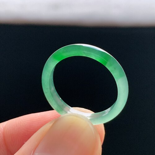 天然A货冰种阳绿翡翠素圈戒指