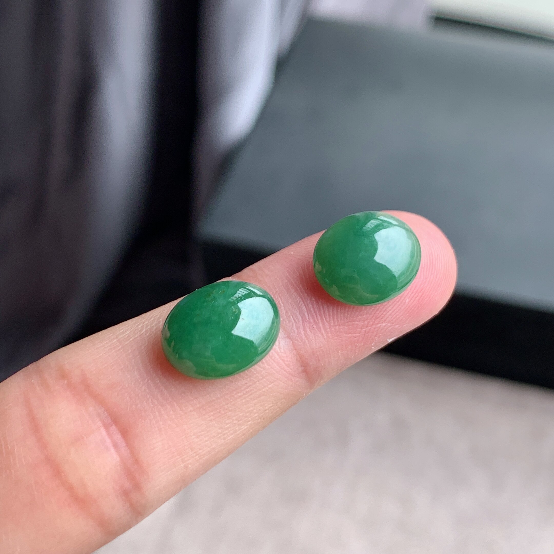 缅甸天然A货翡翠 满绿菠菜绿蛋面戒面一对L7