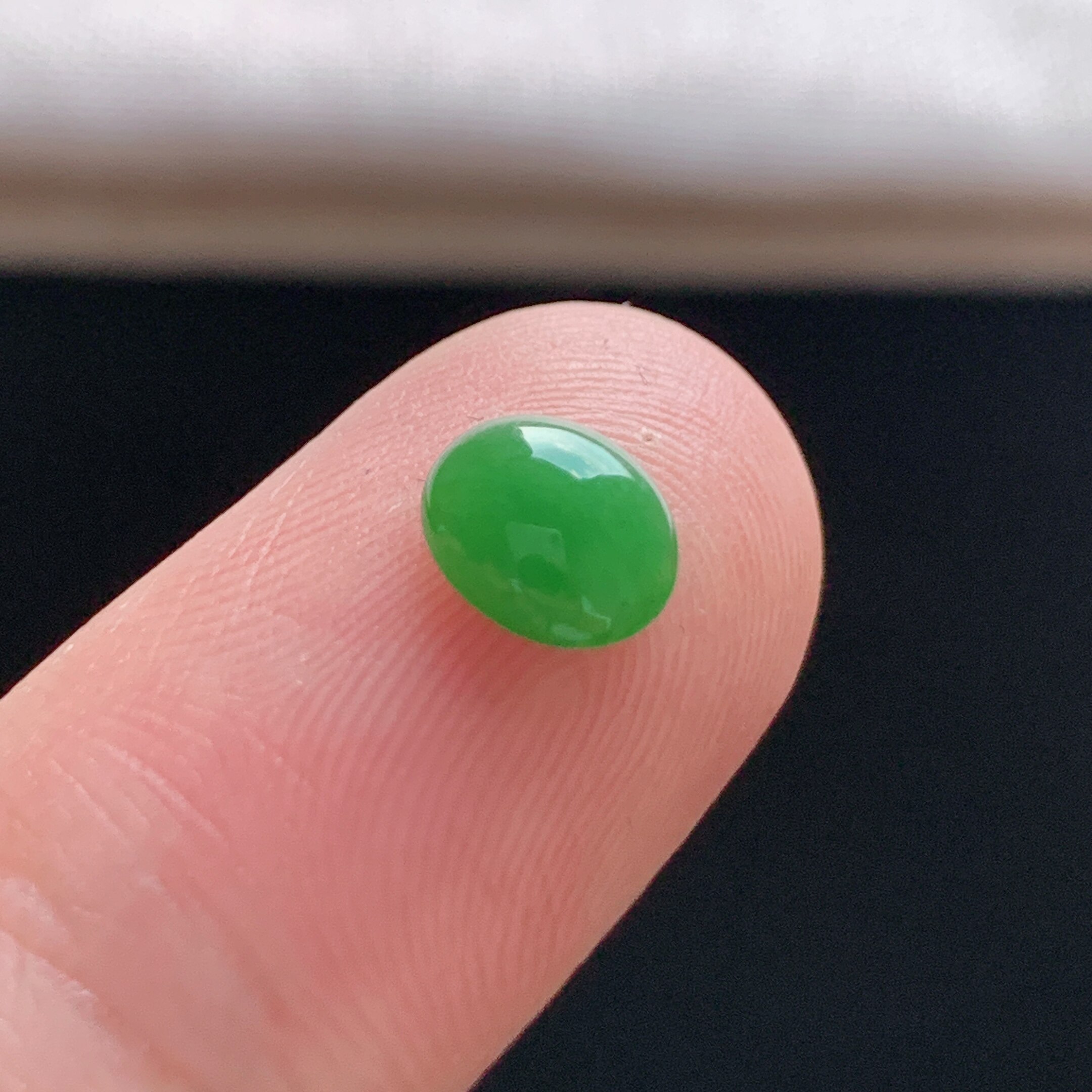 缅甸天然A货翡翠 冰糯种满绿豆阳绿蛋面戒面L5