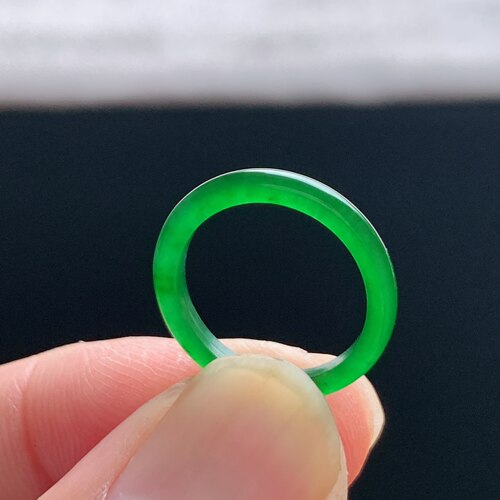 天然A货冰种阳绿翡翠素圈戒指
