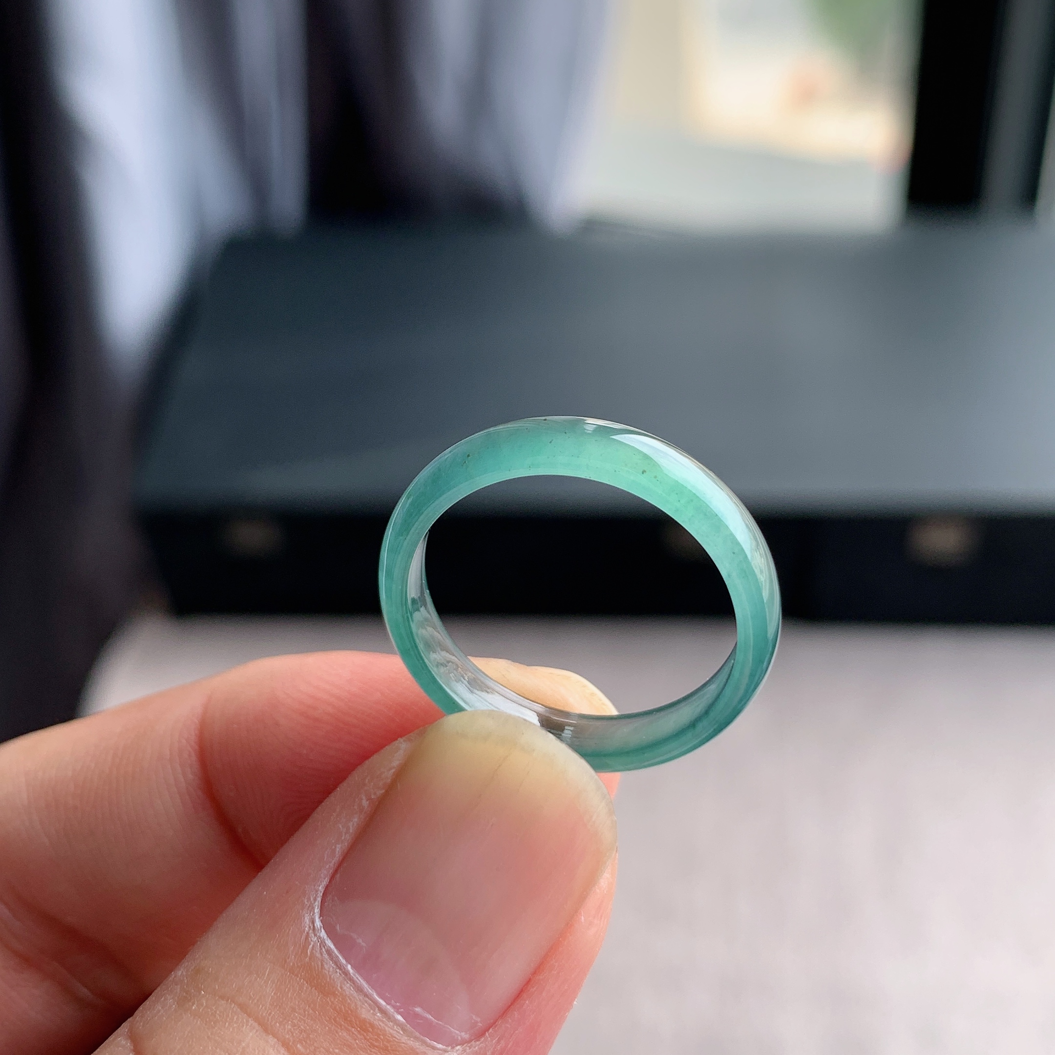 天然A货翡翠天空蓝戒指素圈尾戒