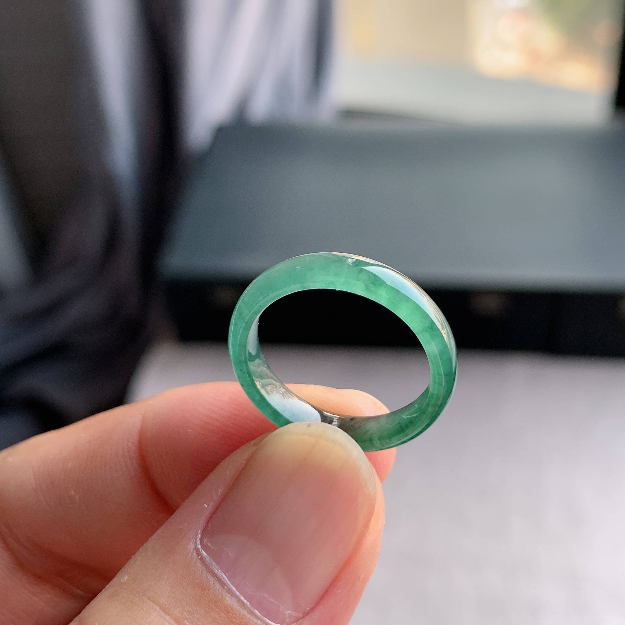天然A货翡翠戒指素圈尾戒